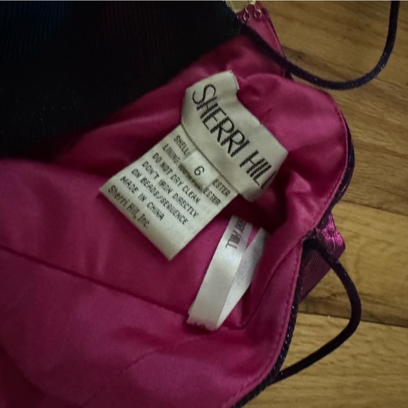 Sherri hill mini dress pink/holographic size 6!! - Picture 2 of 2